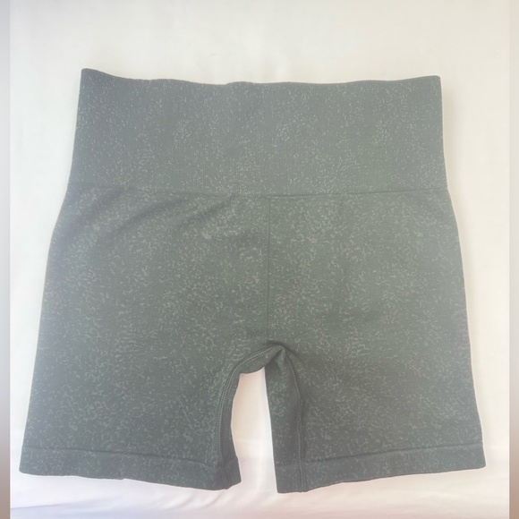 GYMSHARK ADAPT FLECK SEAMLESS SHORTS VICTORY GREEN/UNIT GREEN RARE - Picture 8 of 9